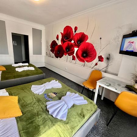 Great Polonia Swidnica City Center Екстериор снимка