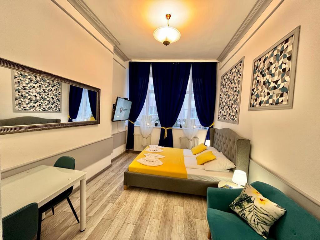 Great Polonia Swidnica City Center Екстериор снимка